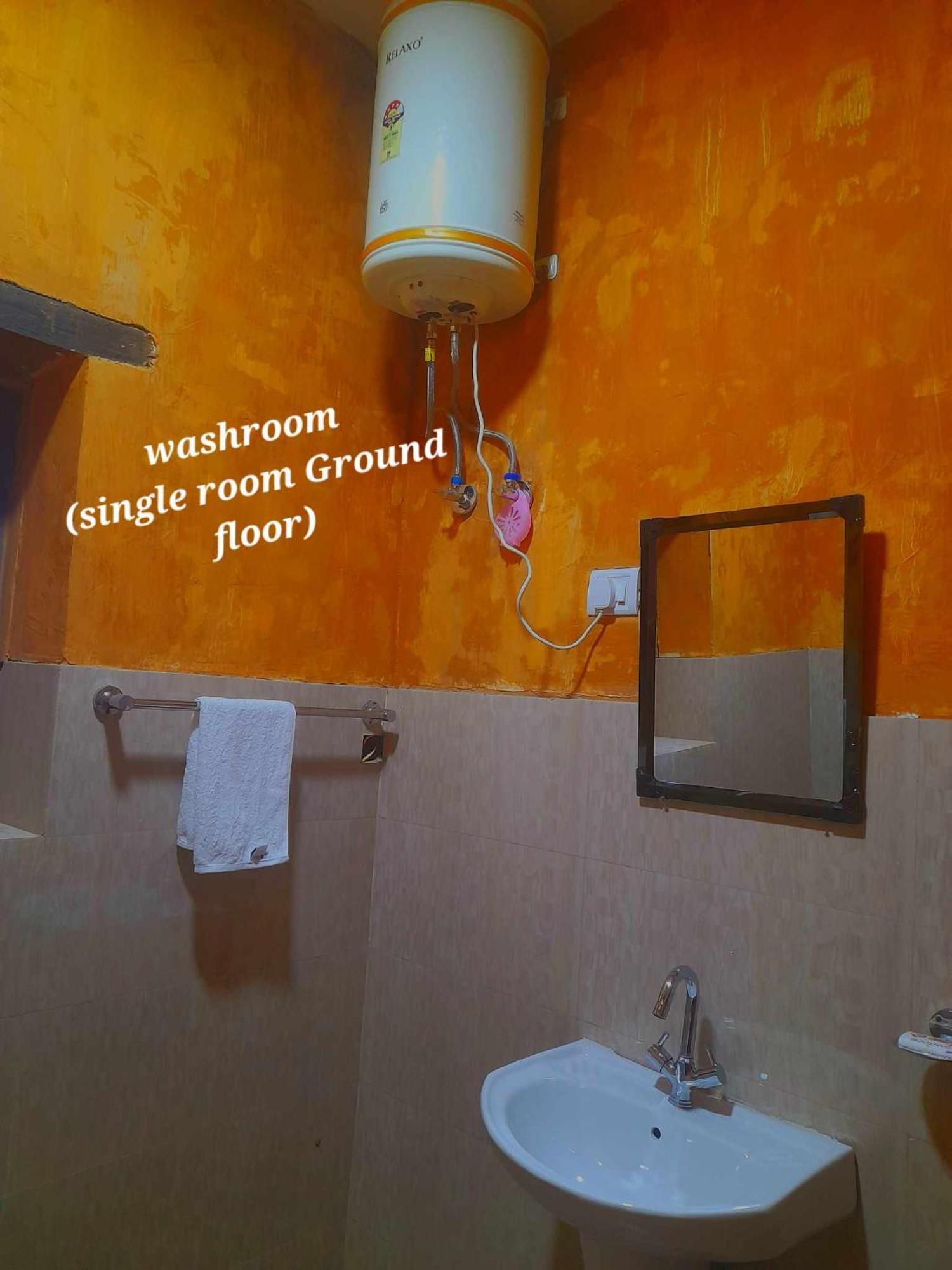 Nobgang "Traditional Heritage Homestay" Punakha Bagian luar foto